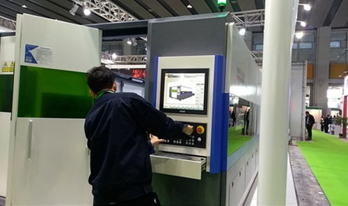 燈塔工廠引領(lǐng)食品工業(yè)與網(wǎng)絡(luò)設(shè)備融合，開啟行業(yè)升級(jí)新紀(jì)元